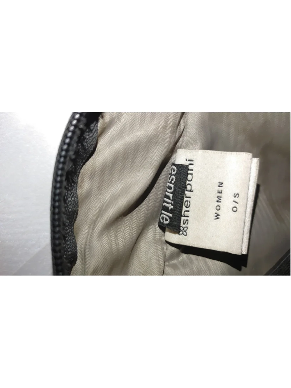 Sherpani Esprit LE Sling Bag 10-Liter Capacity